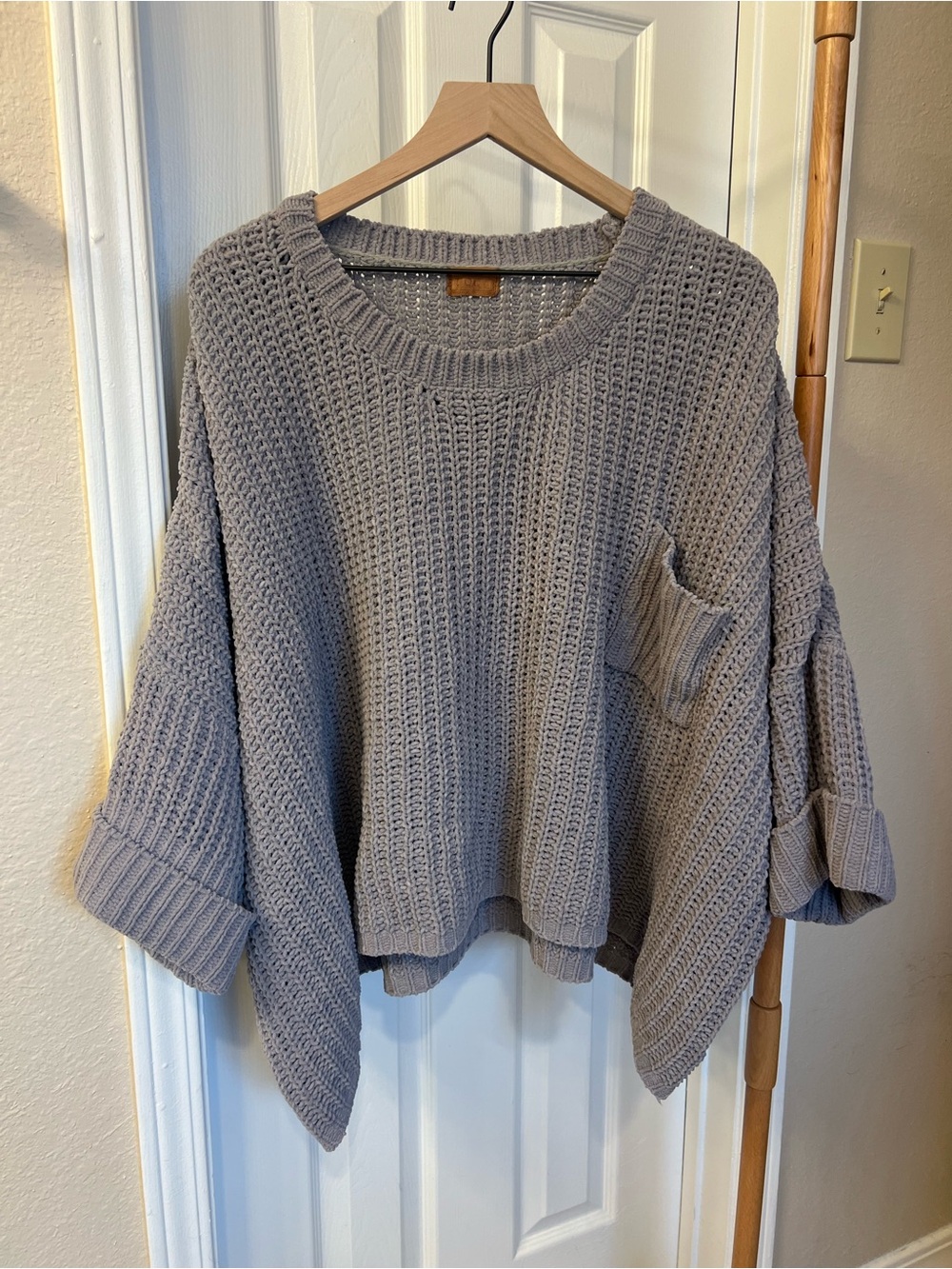 POL Oversized Scoop-Neck Sweater in Light Gray